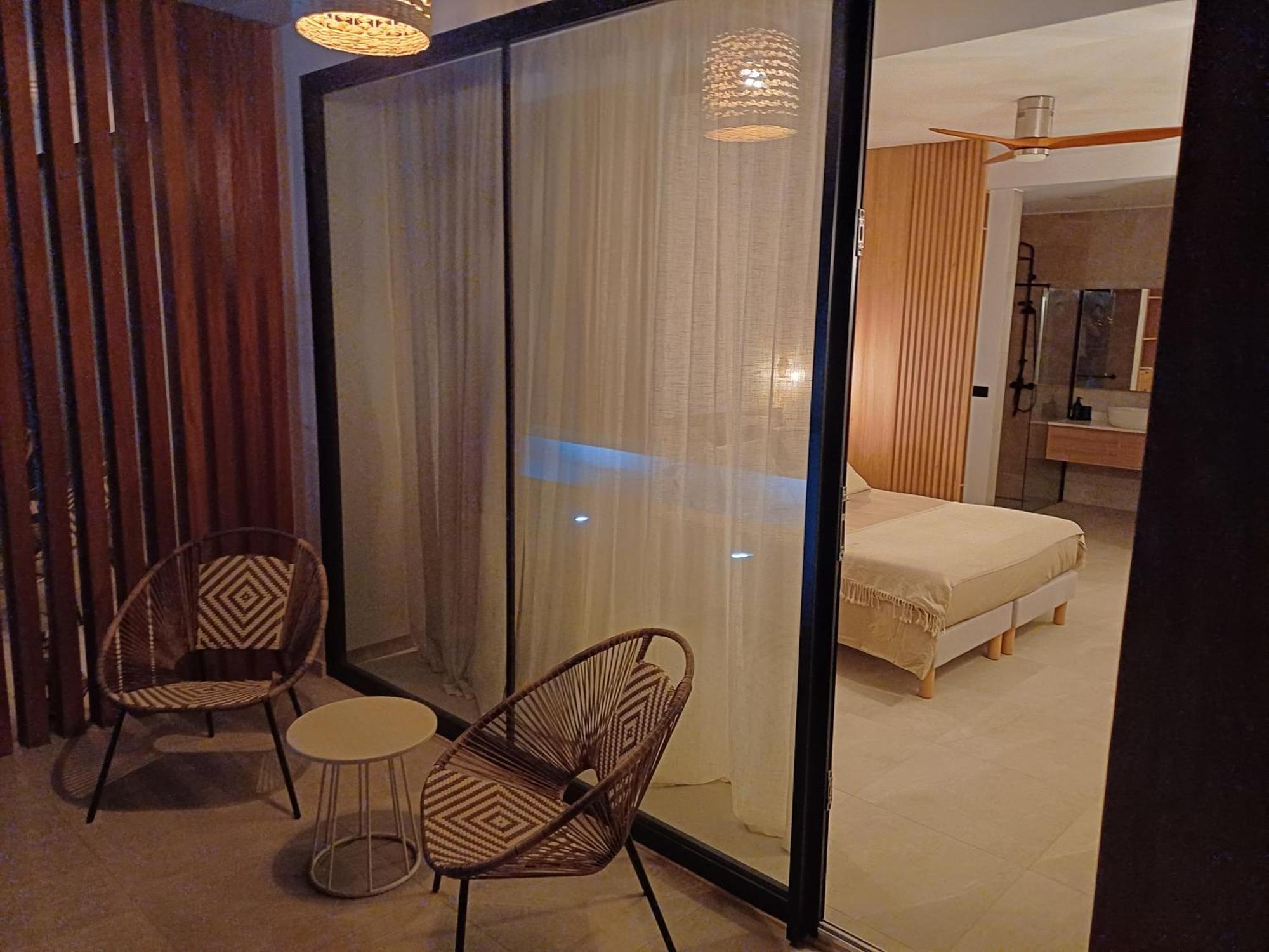 明德卢Kasa Flor住宿加早餐旅馆 外观 照片